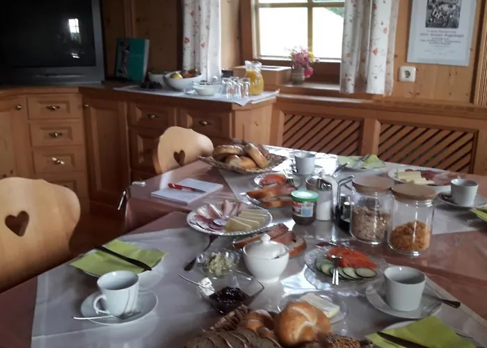 Guggenbergerhof Pensjonat 3*